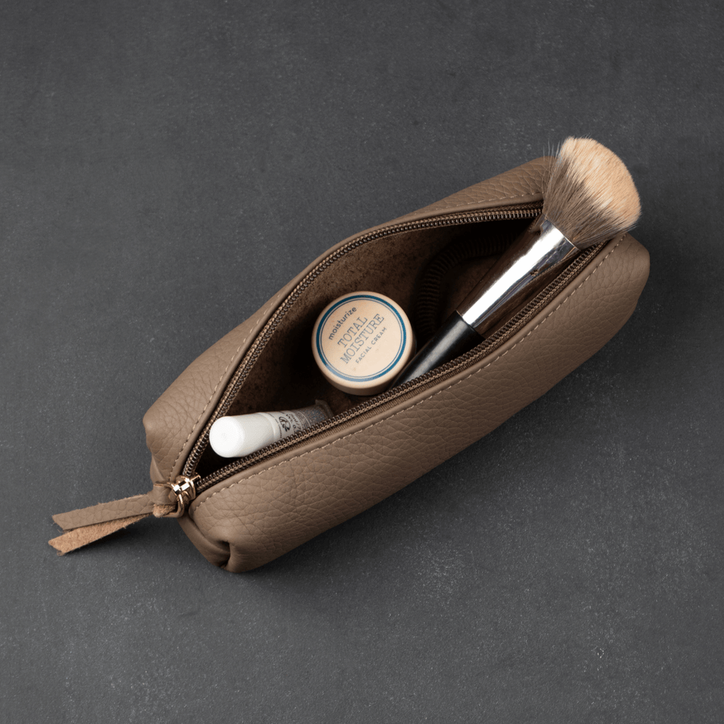 Aurora cream leather makeup bag detail