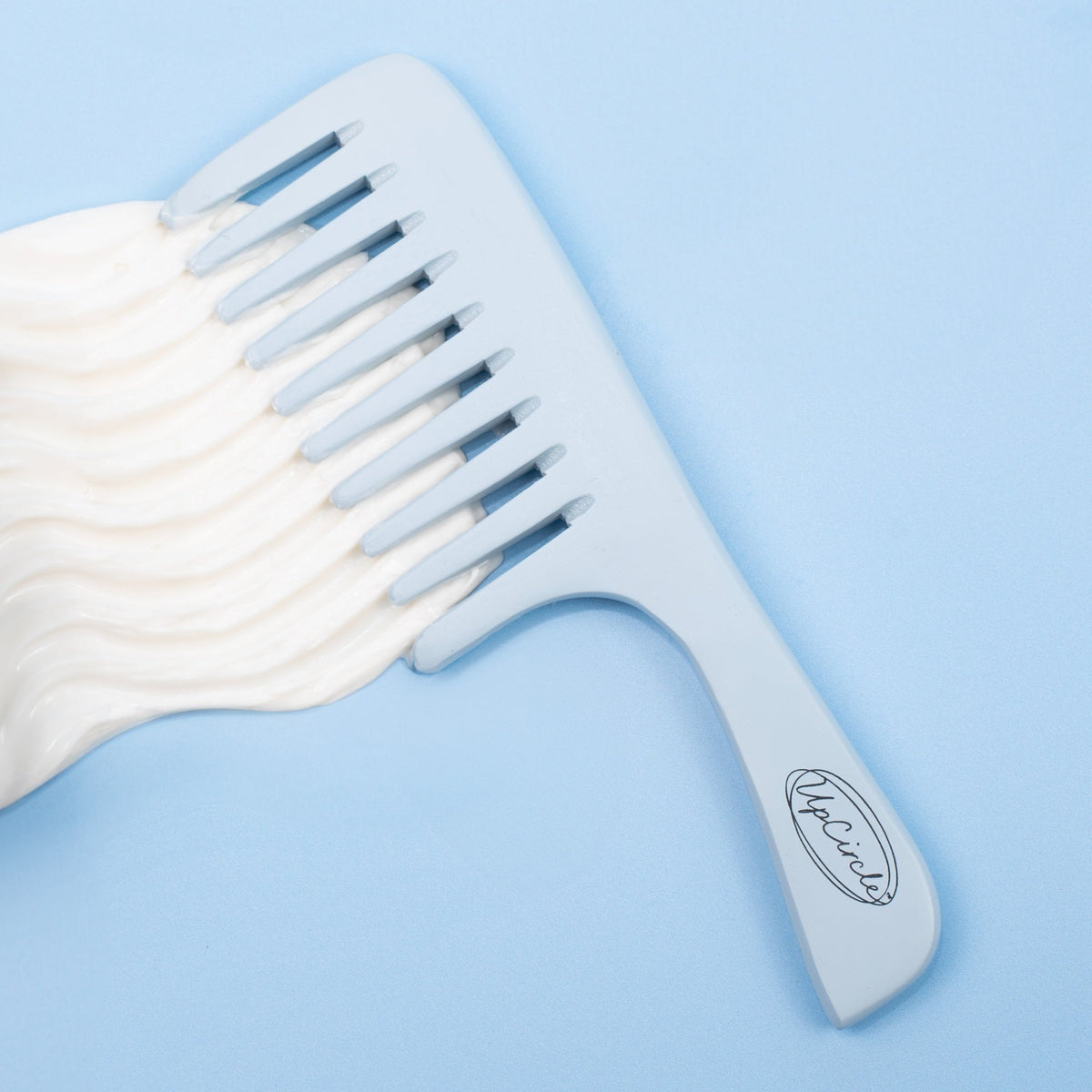 UpCircle Haircare Duo + Bamboo Wide-Tooth Comb — detail view